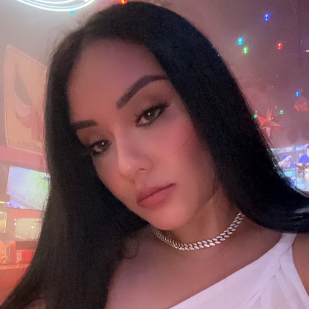 Meet your Posher, Yajayra